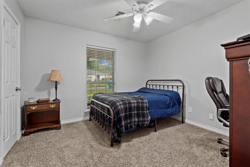 227 Oak Hollow Street, Conroe, Texas image 24