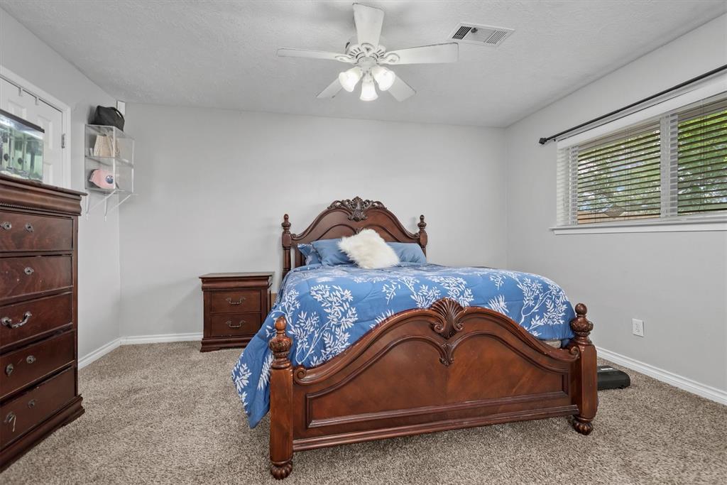227 Oak Hollow Street, Conroe, Texas image 20