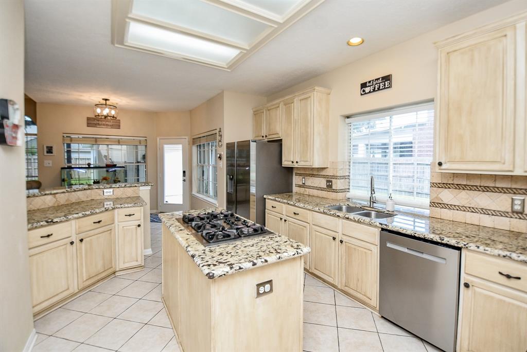 19707 Powerscourt Drive, Humble, Texas image 20