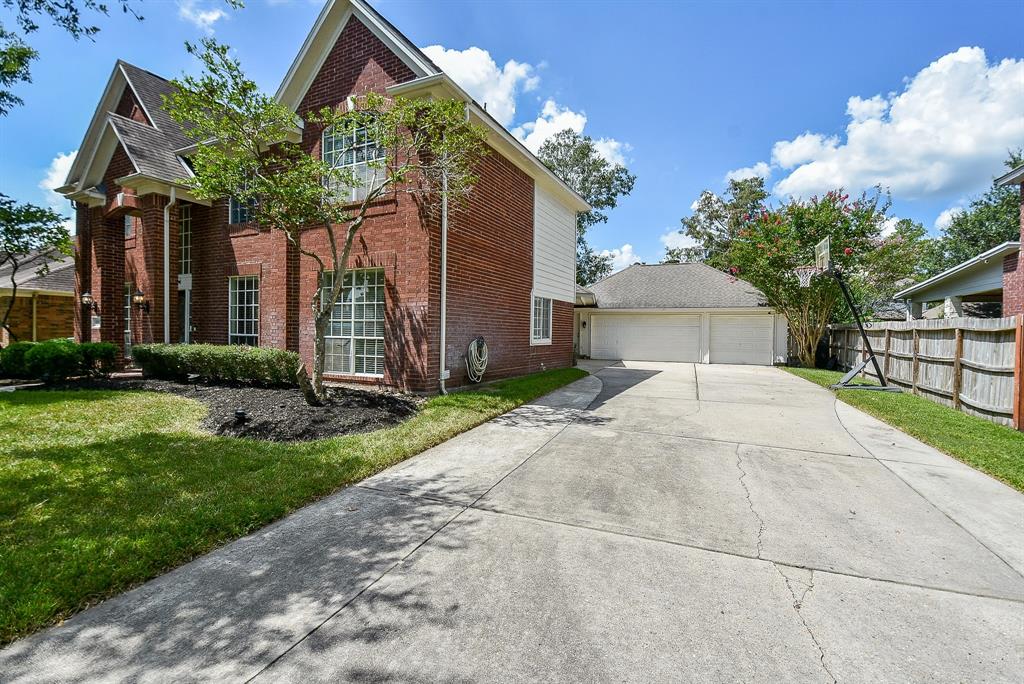 19707 Powerscourt Drive, Humble, Texas image 2