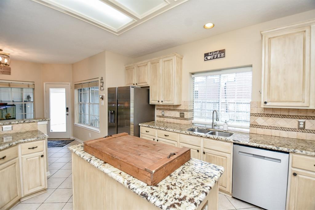 19707 Powerscourt Drive, Humble, Texas image 21