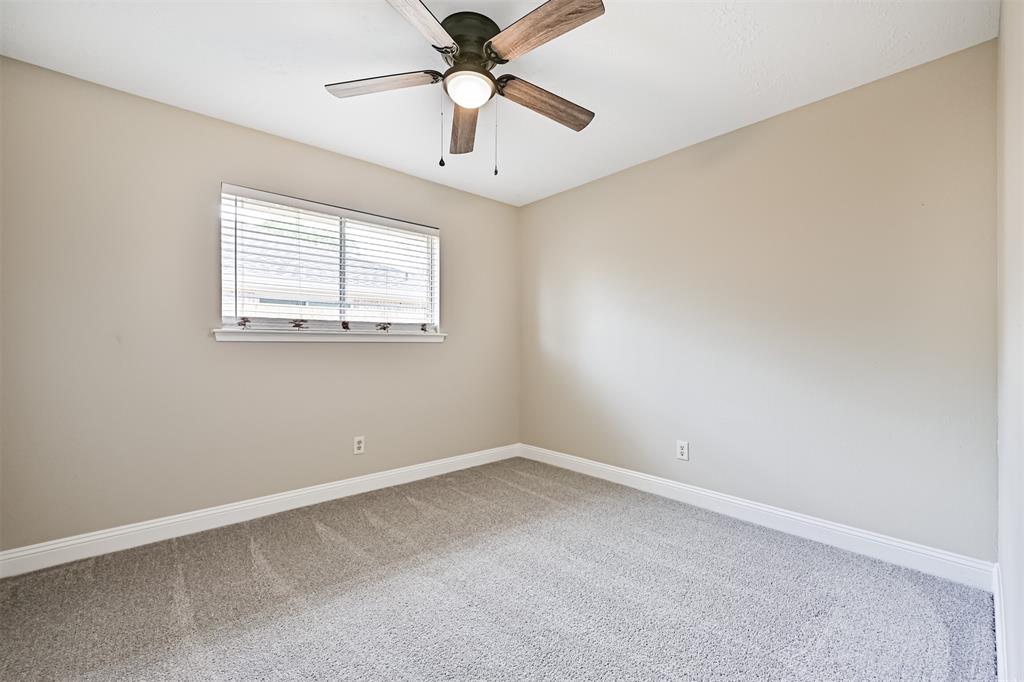 5306 Apple Springs Drive, Pearland, Texas image 24