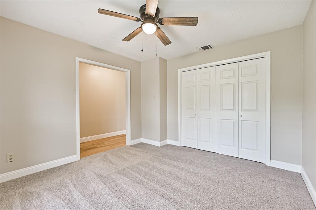 5306 Apple Springs Drive, Pearland, Texas image 7