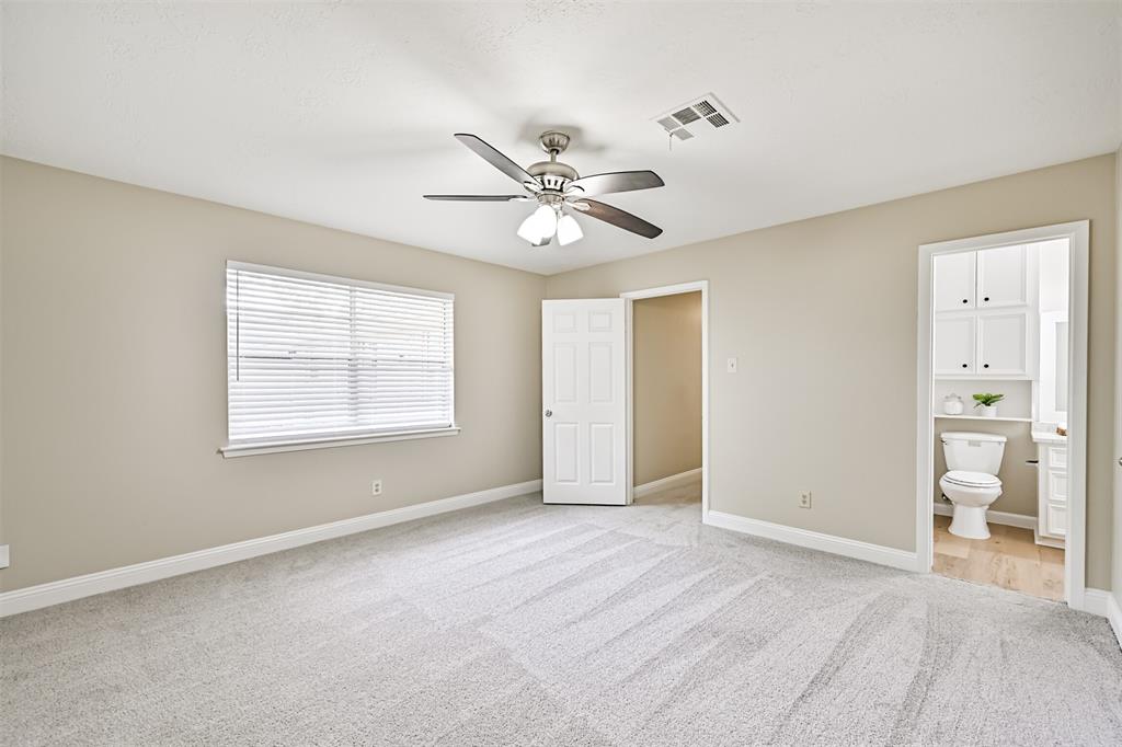 5306 Apple Springs Drive, Pearland, Texas image 20