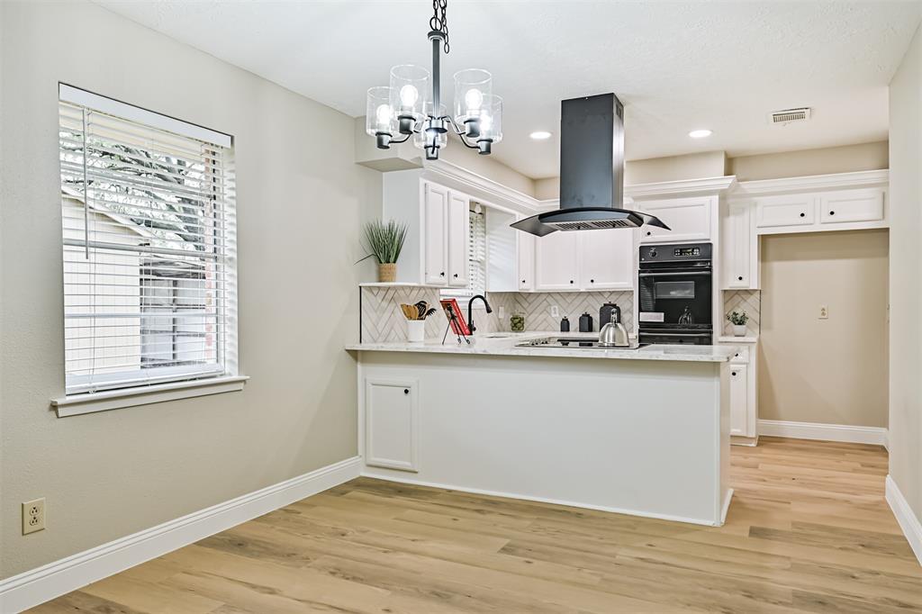 5306 Apple Springs Drive, Pearland, Texas image 11