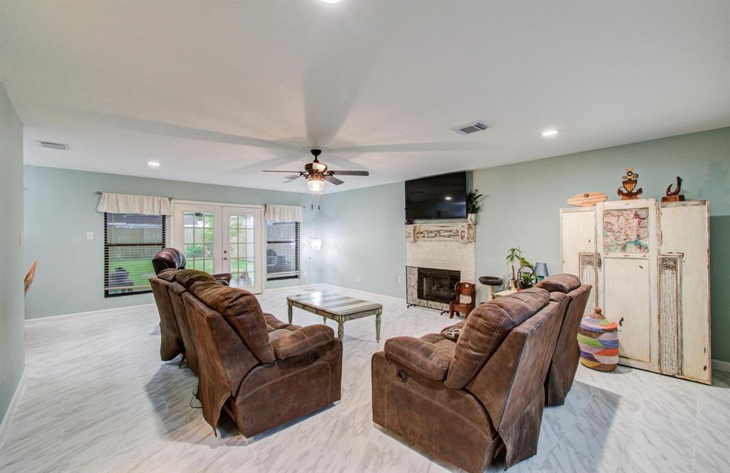 3809 September Drive, Baytown, Texas image 7