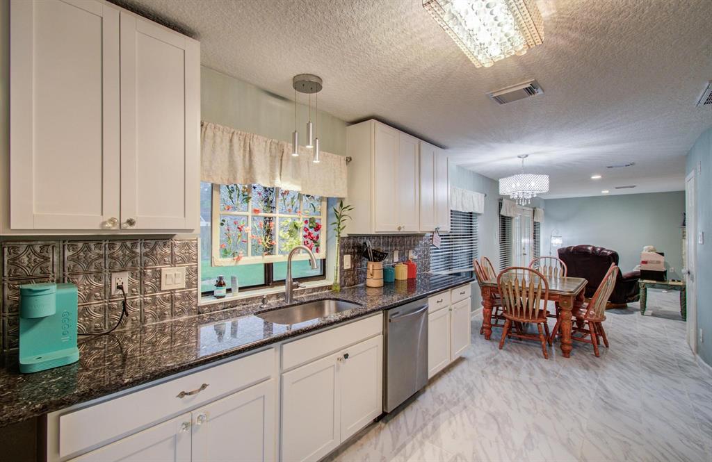 3809 September Drive, Baytown, Texas image 16