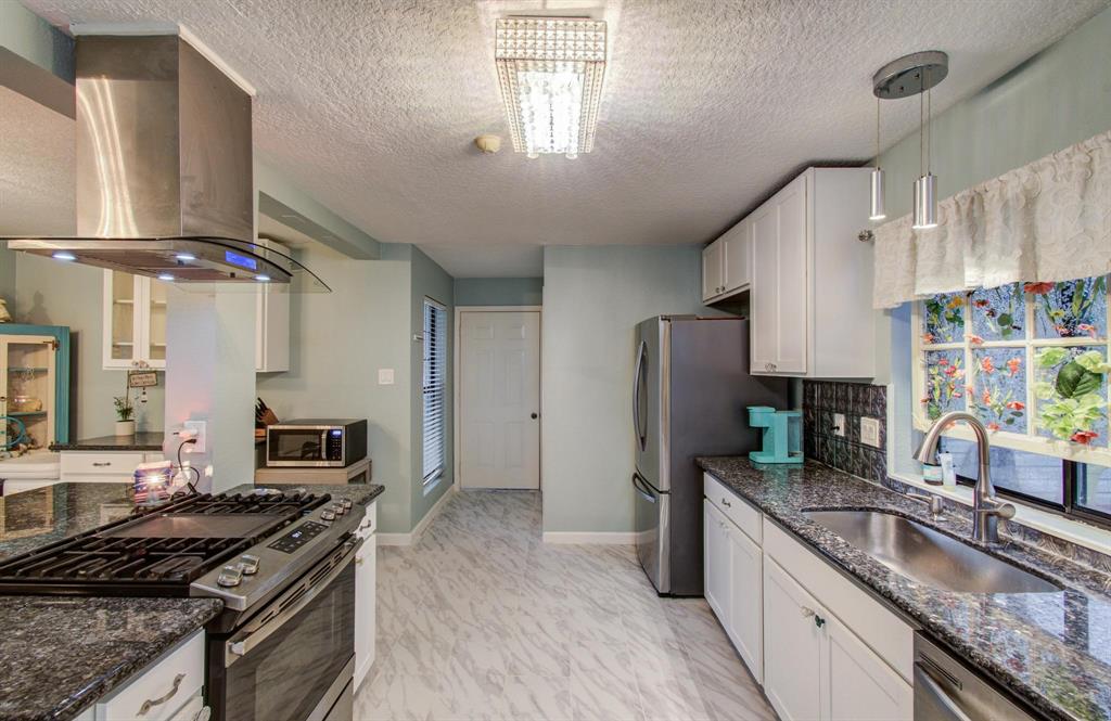 3809 September Drive, Baytown, Texas image 11