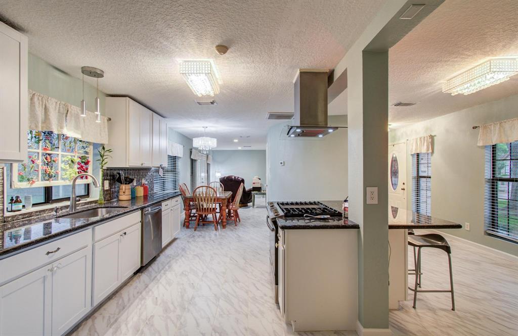 3809 September Drive, Baytown, Texas image 15