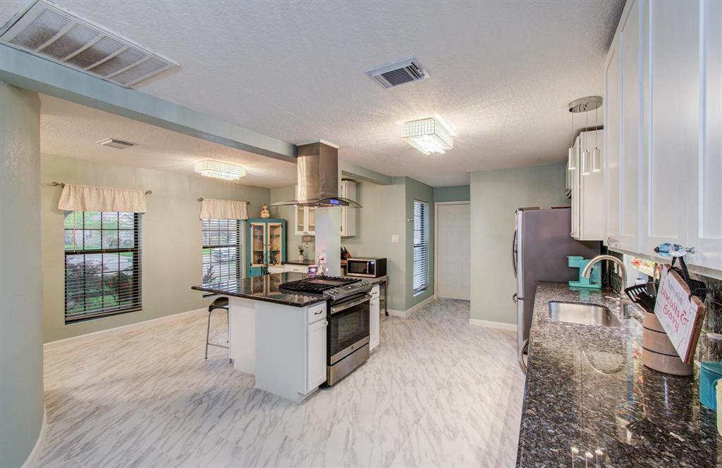 3809 September Drive, Baytown, Texas image 12