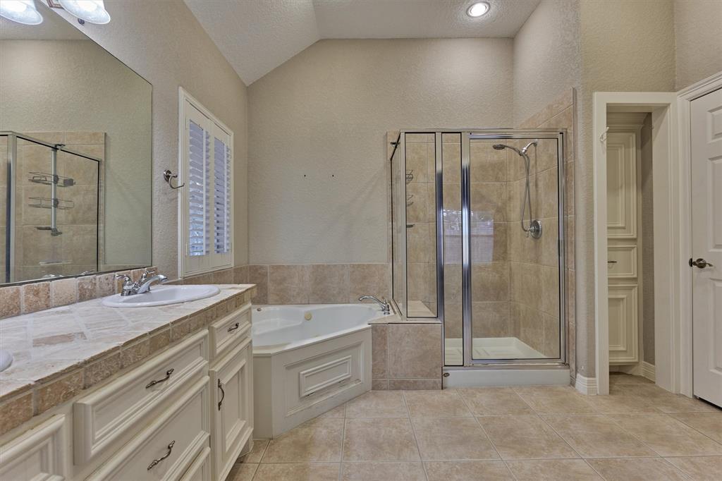 18 Monterrey Cove, Montgomery, Texas image 29