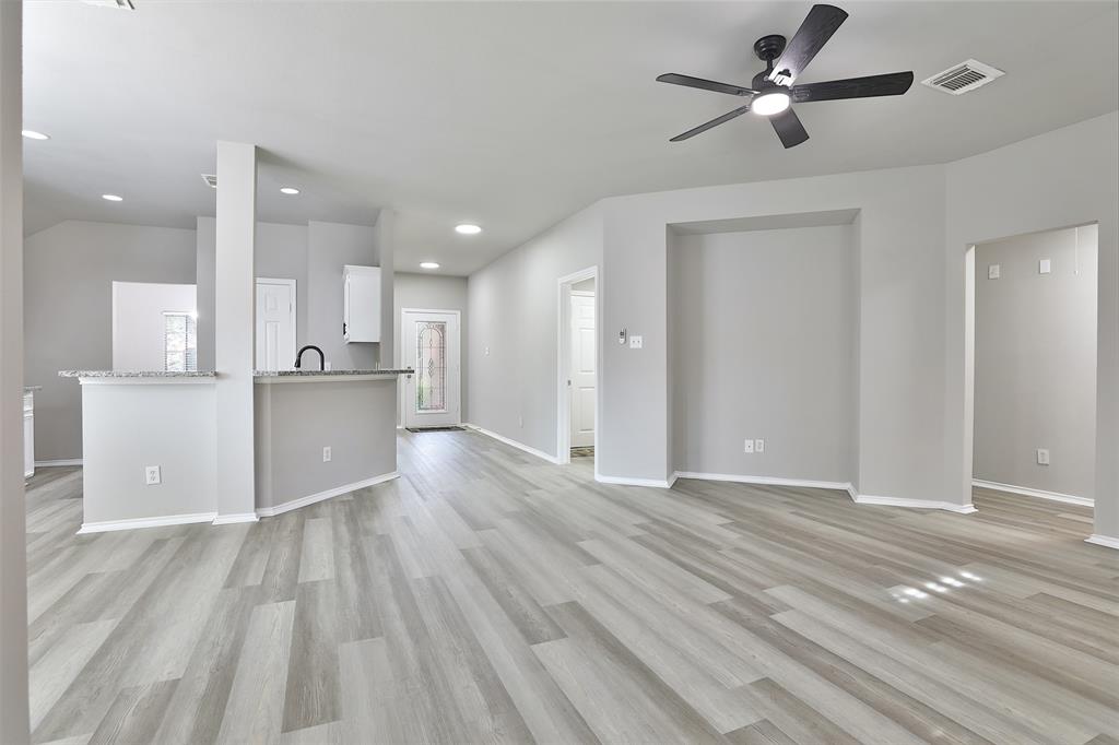 26870 Kings Crescent Drive, Kingwood, Texas image 14