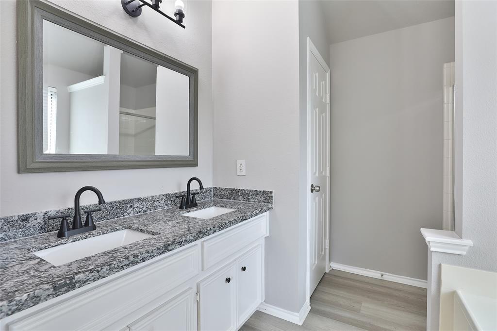 26870 Kings Crescent Drive, Kingwood, Texas image 20