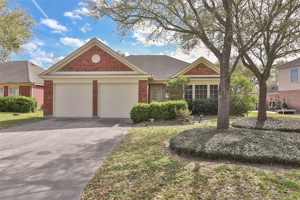 26870 Kings Crescent Drive, Kingwood, Texas image 1