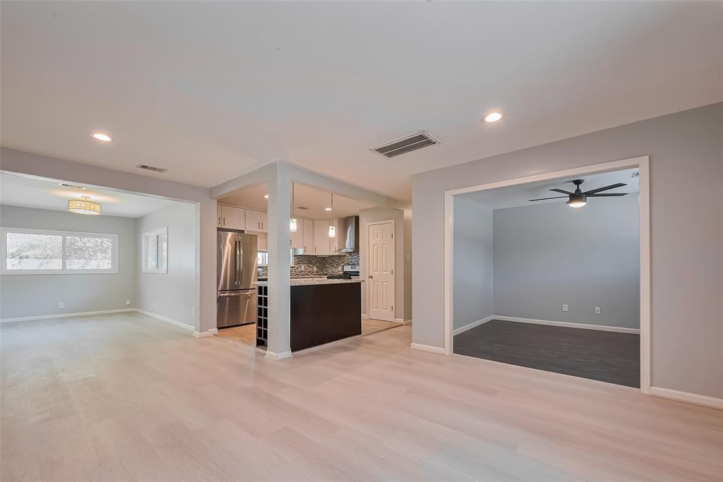 4822 Ella Boulevard, Houston, Texas image 2