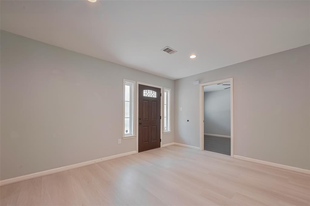 4822 Ella Boulevard, Houston, Texas image 4
