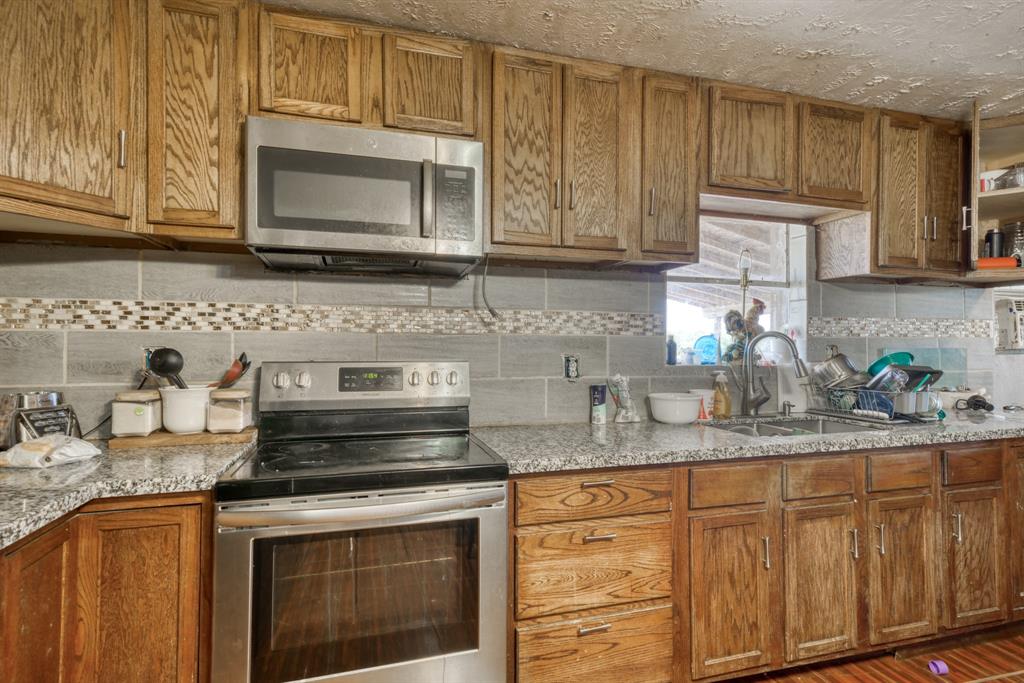 1727 Mustang Loop, Madisonville, Texas image 8