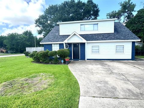 5301 Hemlock Drive Baytown TX 77521