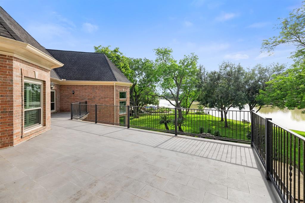 1217 N Horseshoe Drive, Sugar Land, Texas image 18