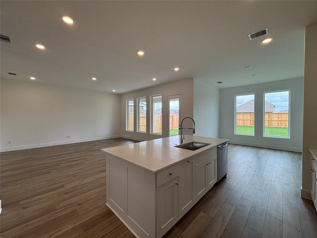 2427 Daisy Meadow Place, Fulshear, Texas image 2