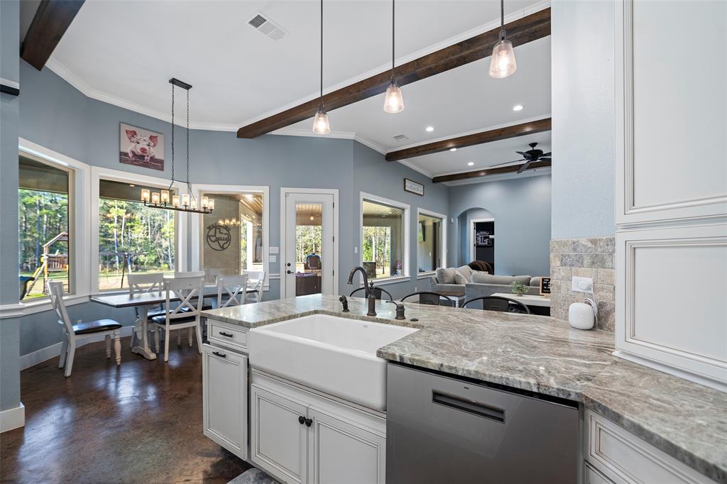 11410 Sunset Avenue, Magnolia, Texas image 11