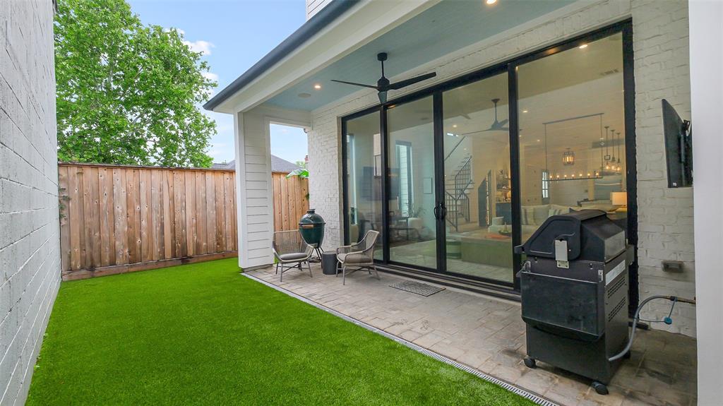 1410 Indiana Street, Houston, Texas image 2