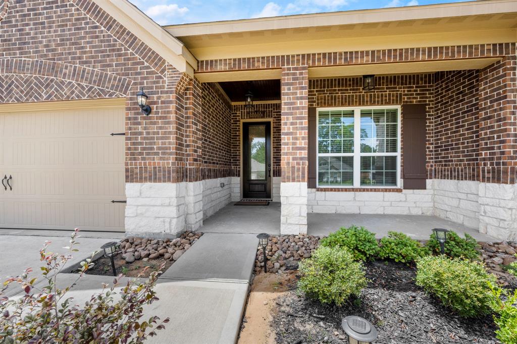 21238 Hidden Bend Loop, Magnolia, Texas image 2