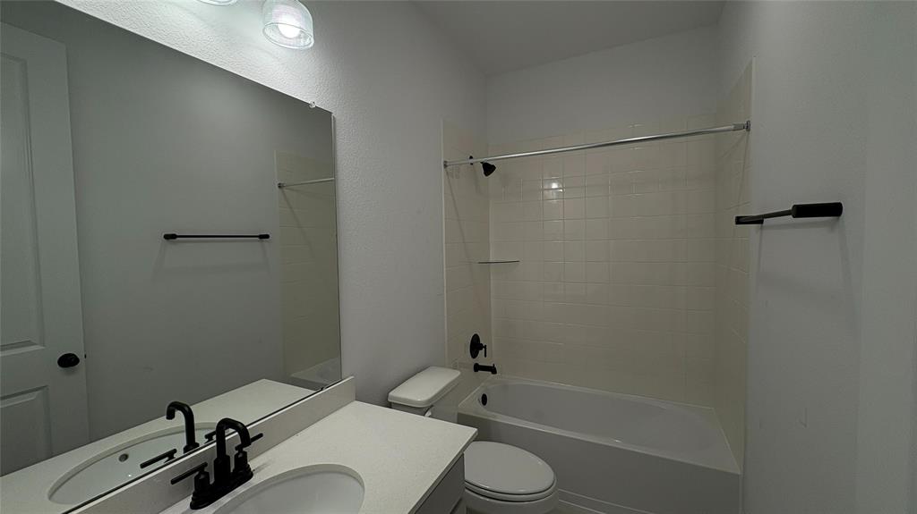 17522 Tulip Willow Way, Hockley, Texas image 21