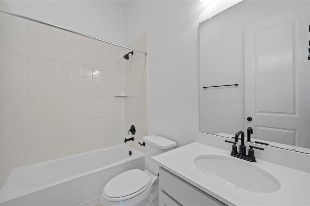 17522 Tulip Willow Way, Hockley, Texas image 11