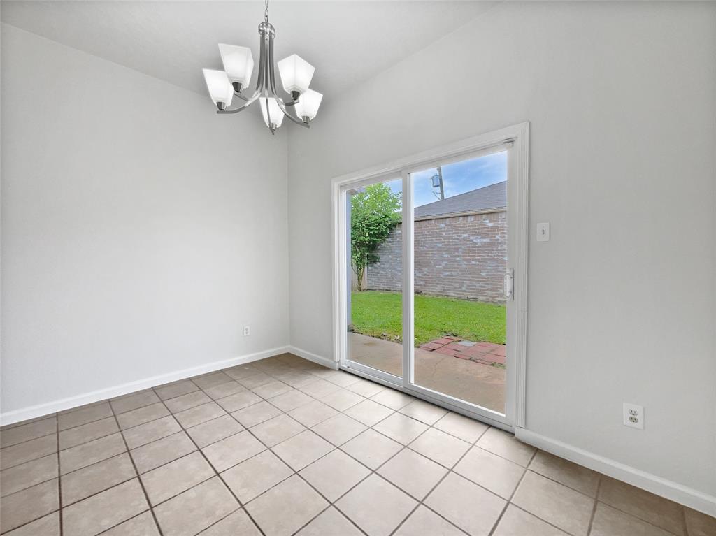 9411 Keegans Wood Drive, Houston, Texas image 12