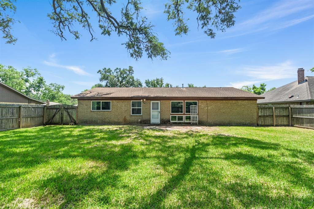 309 Nasturtium Street, Lake Jackson, Texas image 23
