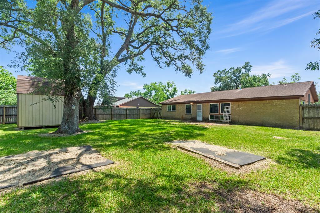 309 Nasturtium Street, Lake Jackson, Texas image 21