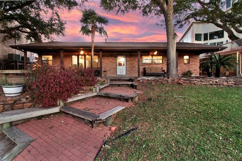 A home in Kemah