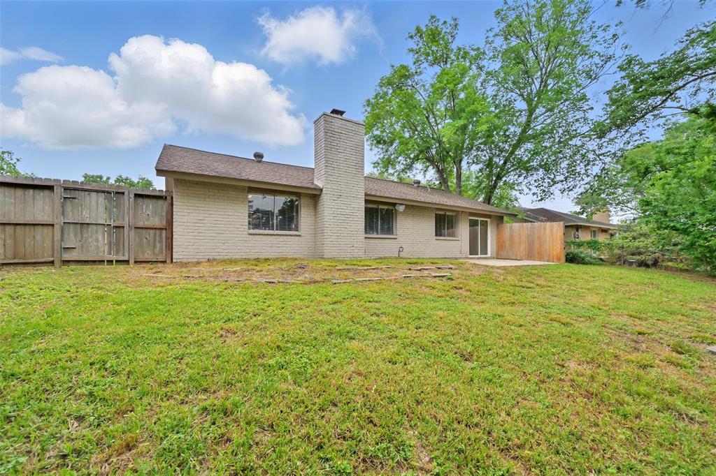 4511 Ravine Drive, Friendswood, Texas image 30