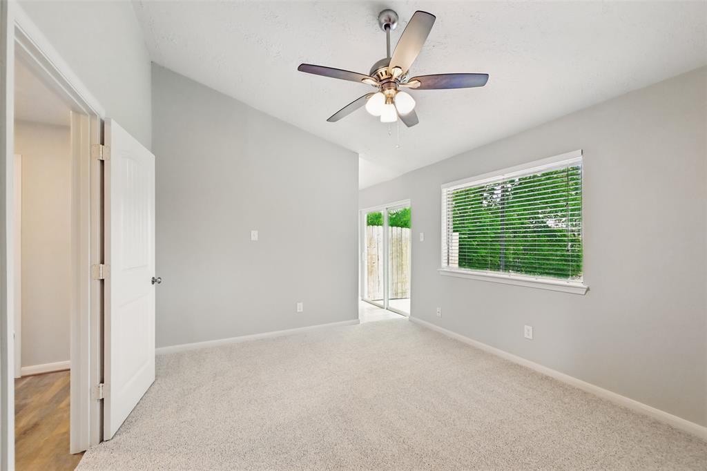 4511 Ravine Drive, Friendswood, Texas image 16