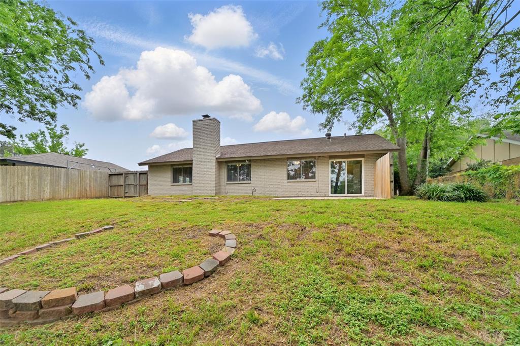 4511 Ravine Drive, Friendswood, Texas image 31