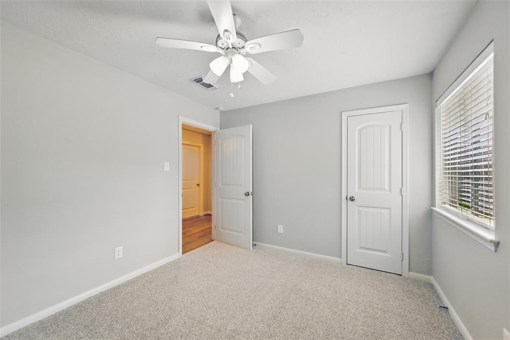 4511 Ravine Drive, Friendswood, Texas image 25