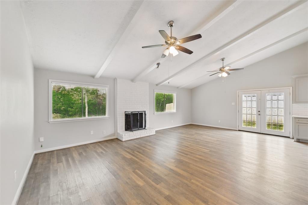 4511 Ravine Drive, Friendswood, Texas image 3