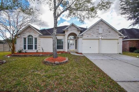 Single Family Residence in Pearland TX 8122 Dune Brook Drive.jpg