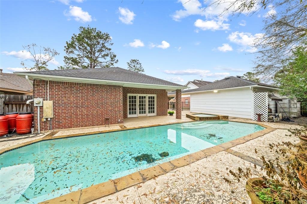 8102 Pine Green Lane, Humble, Texas image 31