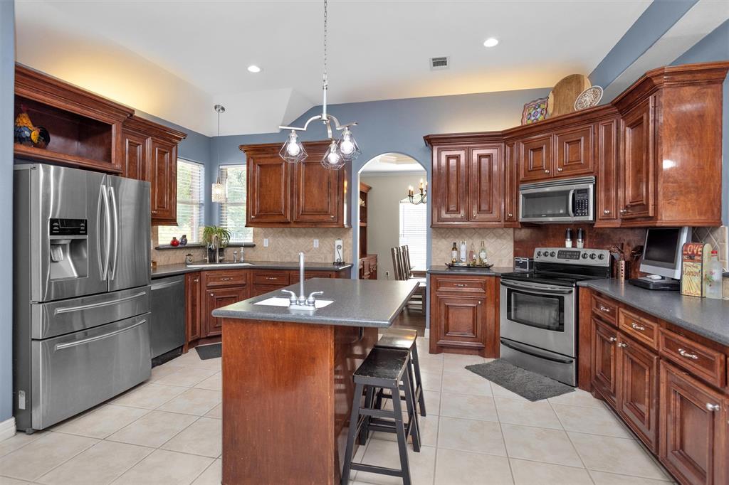303 Beaumont Drive, Magnolia, Texas image 11