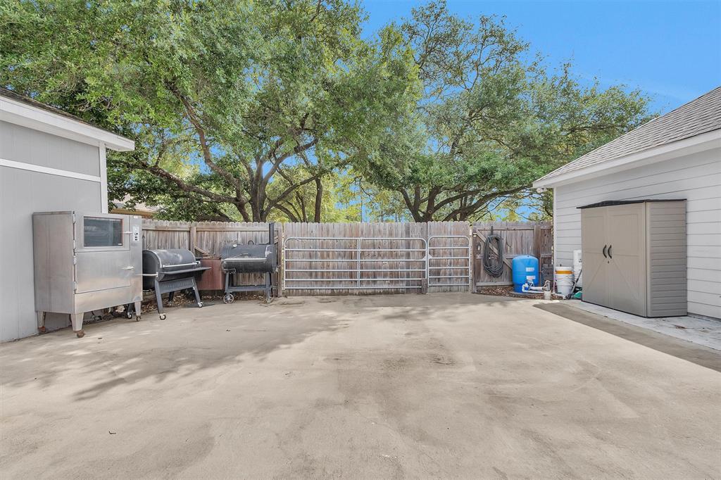303 Beaumont Drive, Magnolia, Texas image 41