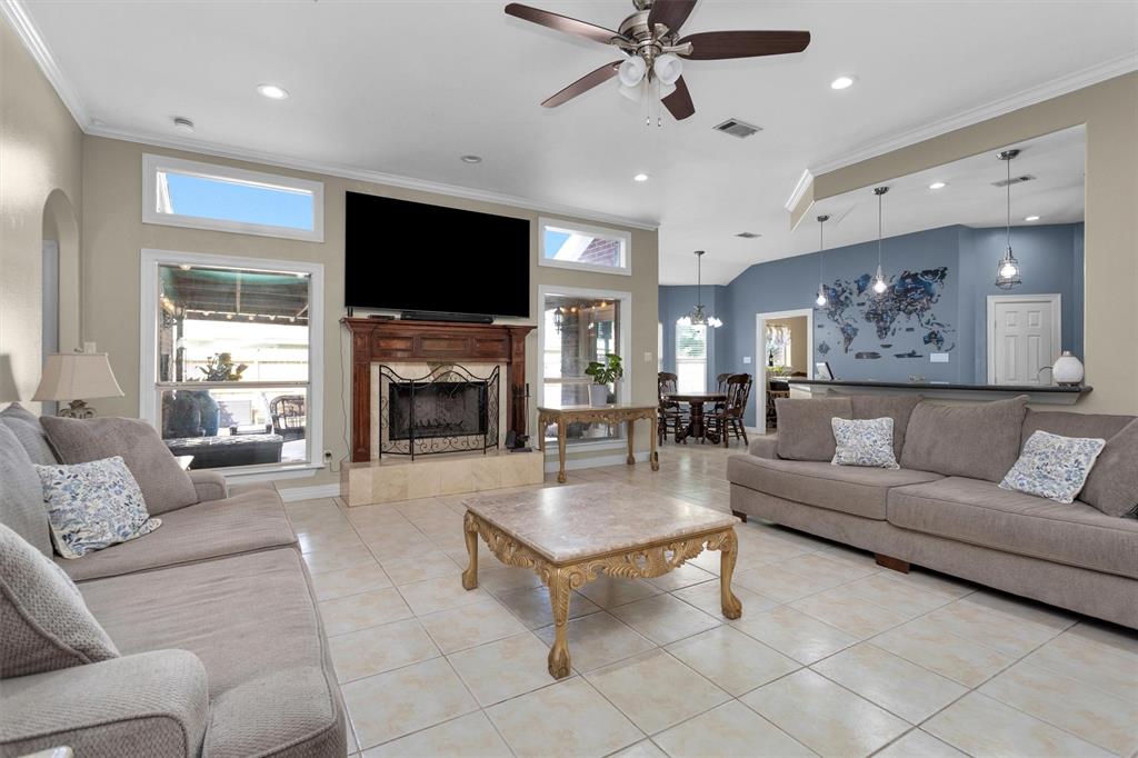 303 Beaumont Drive, Magnolia, Texas image 7