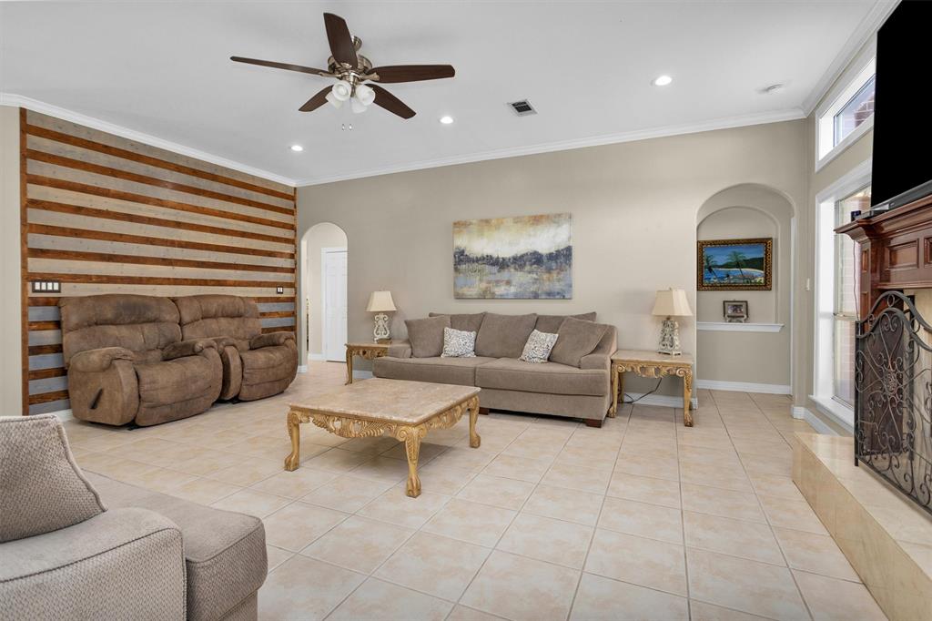 303 Beaumont Drive, Magnolia, Texas image 8