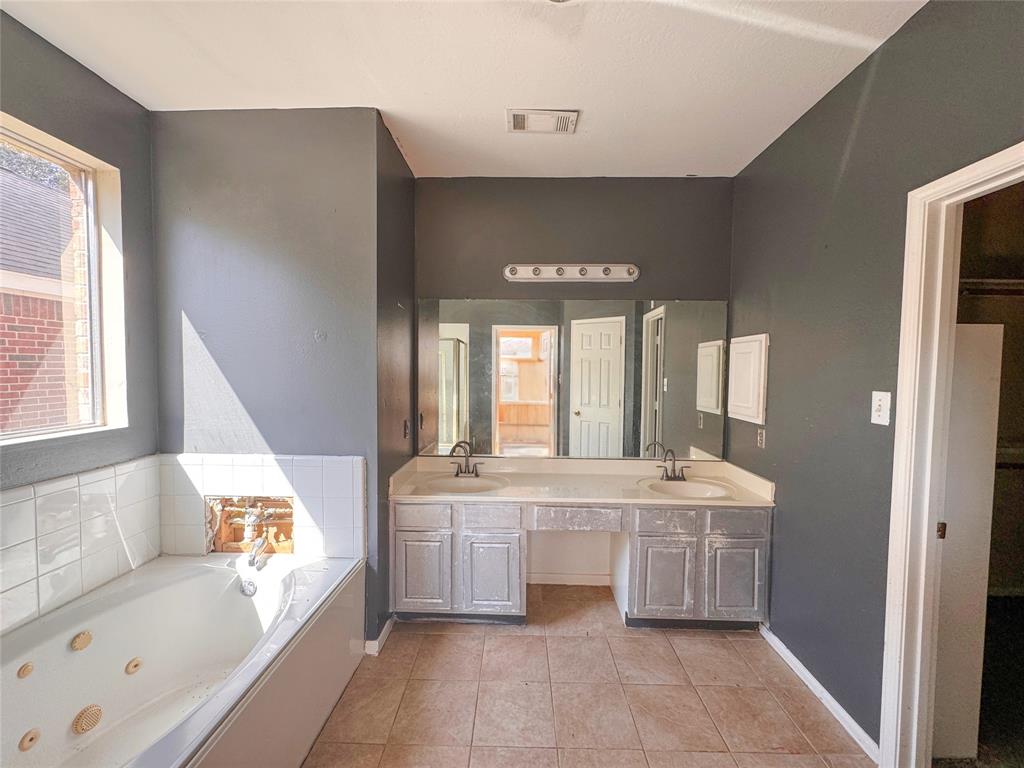 1803 Shadow Haven Court, Fresno, Texas image 22