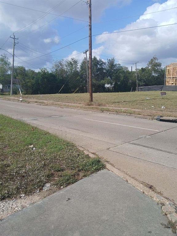 Ashville Dr Drive, Houston, Texas image 2