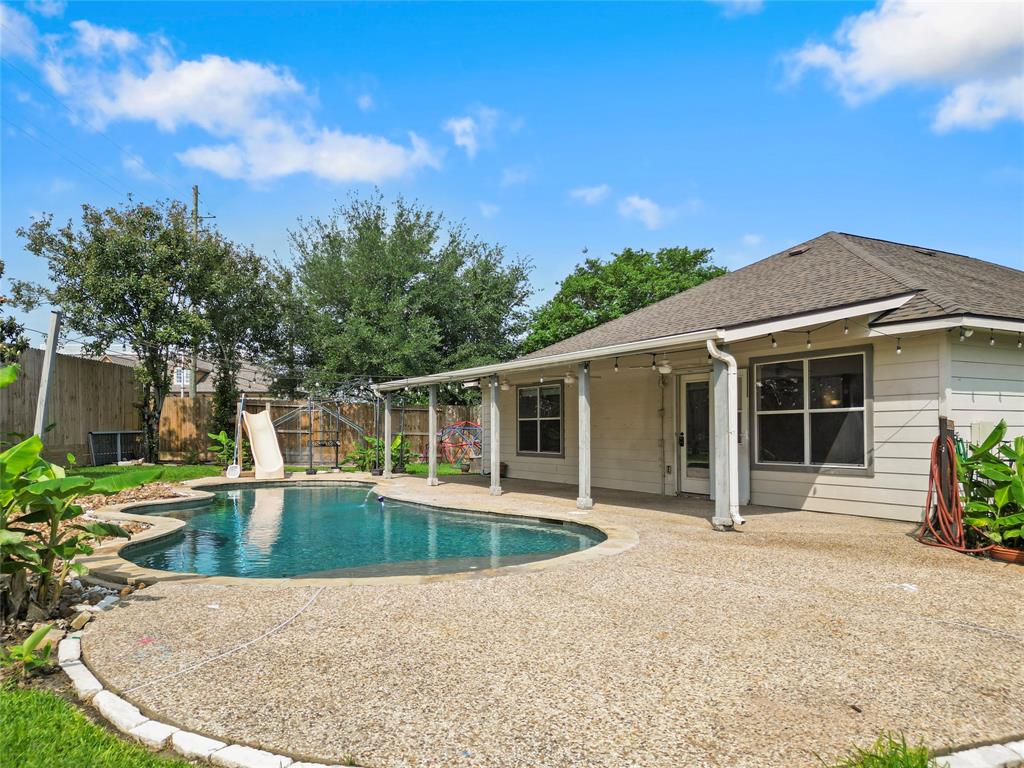 25211 Barmby Drive, Tomball, Texas image 18