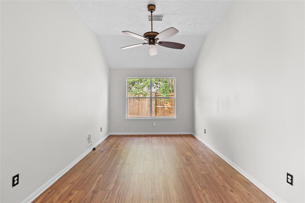 25211 Barmby Drive, Tomball, Texas image 17