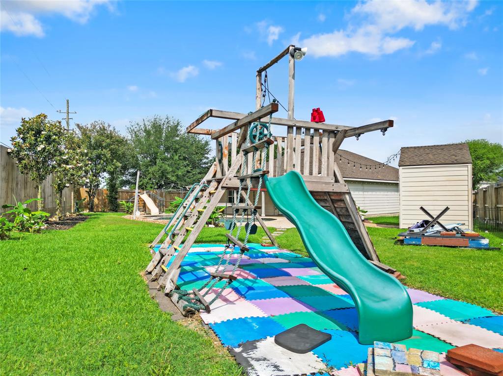25211 Barmby Drive, Tomball, Texas image 20