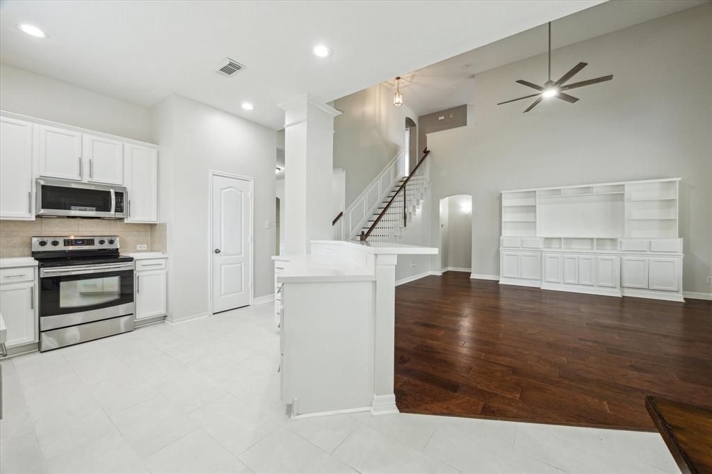 2602 Courtyard Lane, Pearland, Texas image 11